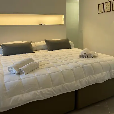 Cathedral House Design Apartman *